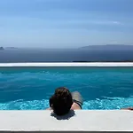 With Infinity Pool And Exceptional Sea View * Kithnos