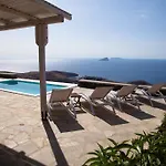 With Infinity Pool And Exceptional Sea View Prázdninový dům Kythnos