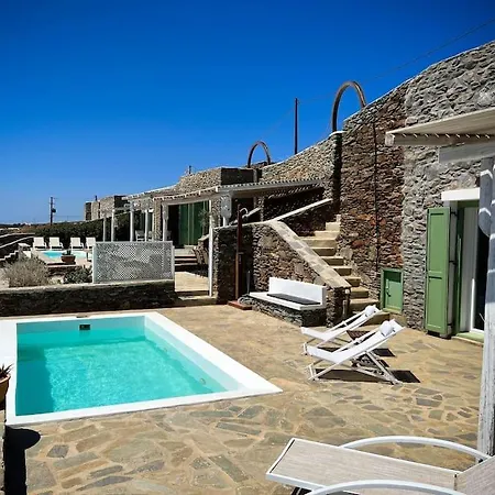 With Infinity Pool And Exceptional Sea View 펜션 키트노스