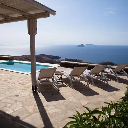 With Infinity Pool And Exceptional Sea View Holiday home Kythnos