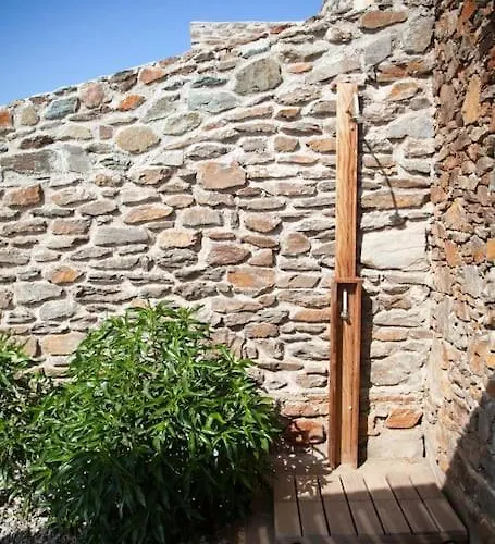 With Infinity Pool And Exceptional Sea View *