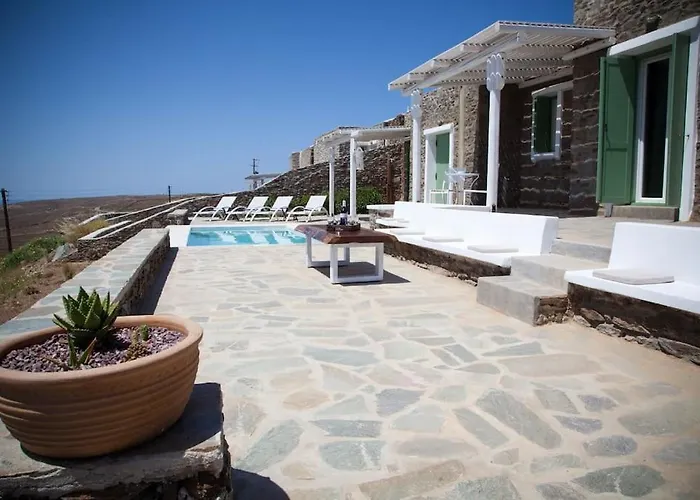 Сasa de vacaciones With Infinity Pool And Exceptional Sea View Kithnos