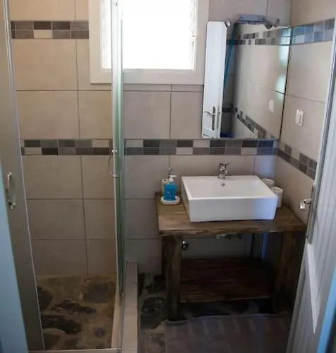 With Infinity Pool And Exceptional Sea View *