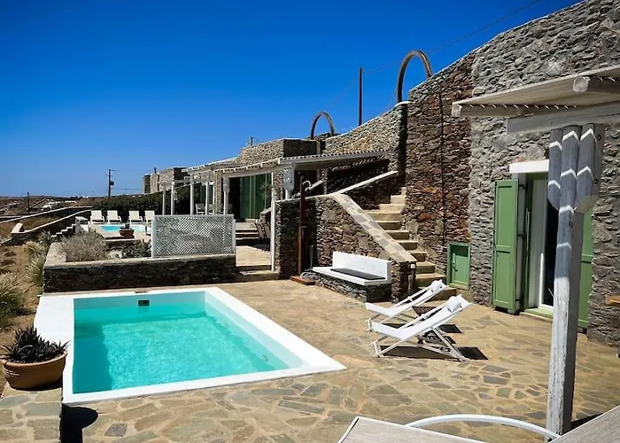 With Infinity Pool And Exceptional Sea View Casa de Férias Kithnos