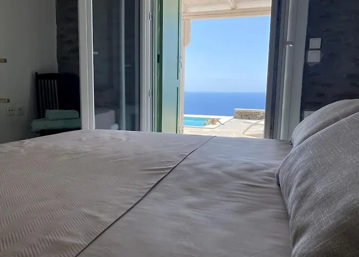 With Infinity Pool And Exceptional Sea View Сasa de vacaciones