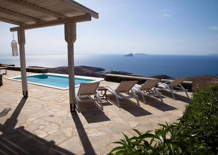 With Infinity Pool And Exceptional Sea View Casa de Férias Kithnos