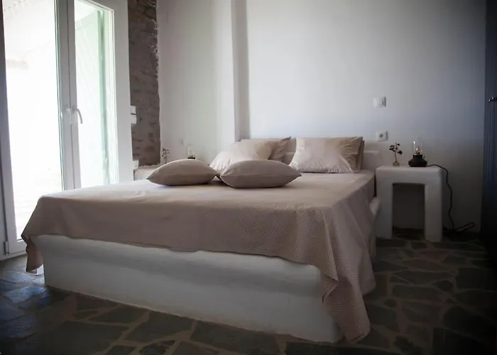 With Infinity Pool And Exceptional Sea View Kithnos