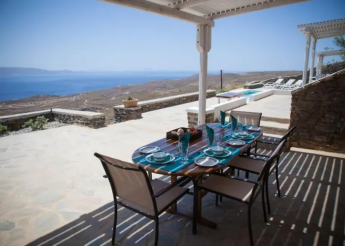 Сasa de vacaciones With Infinity Pool And Exceptional Sea View